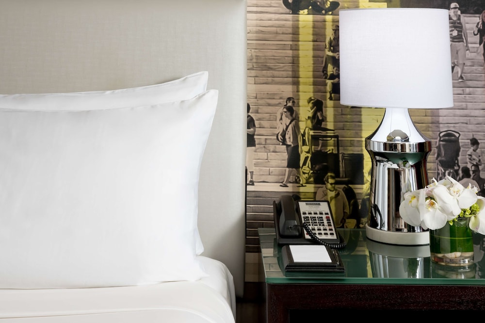 Hyatt Centric Arlington 46/73