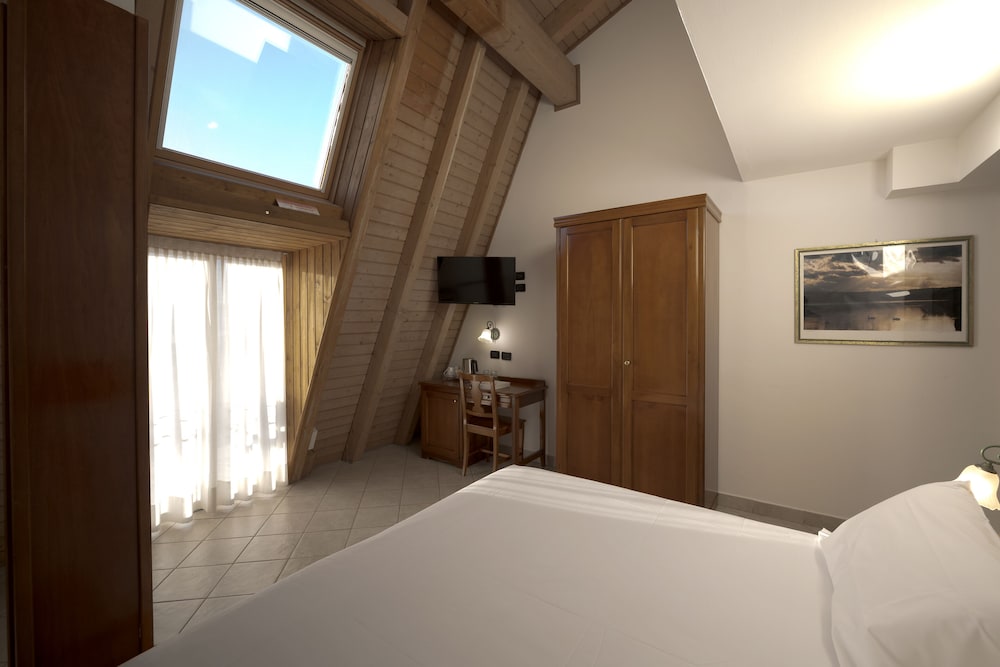 Comfort, Double or Twin Bed, Balcony, Courtyard Area