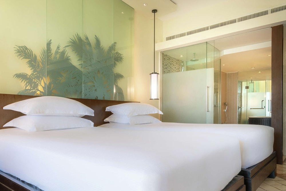 Pullman Phuket Karon Beach Resort 22/80