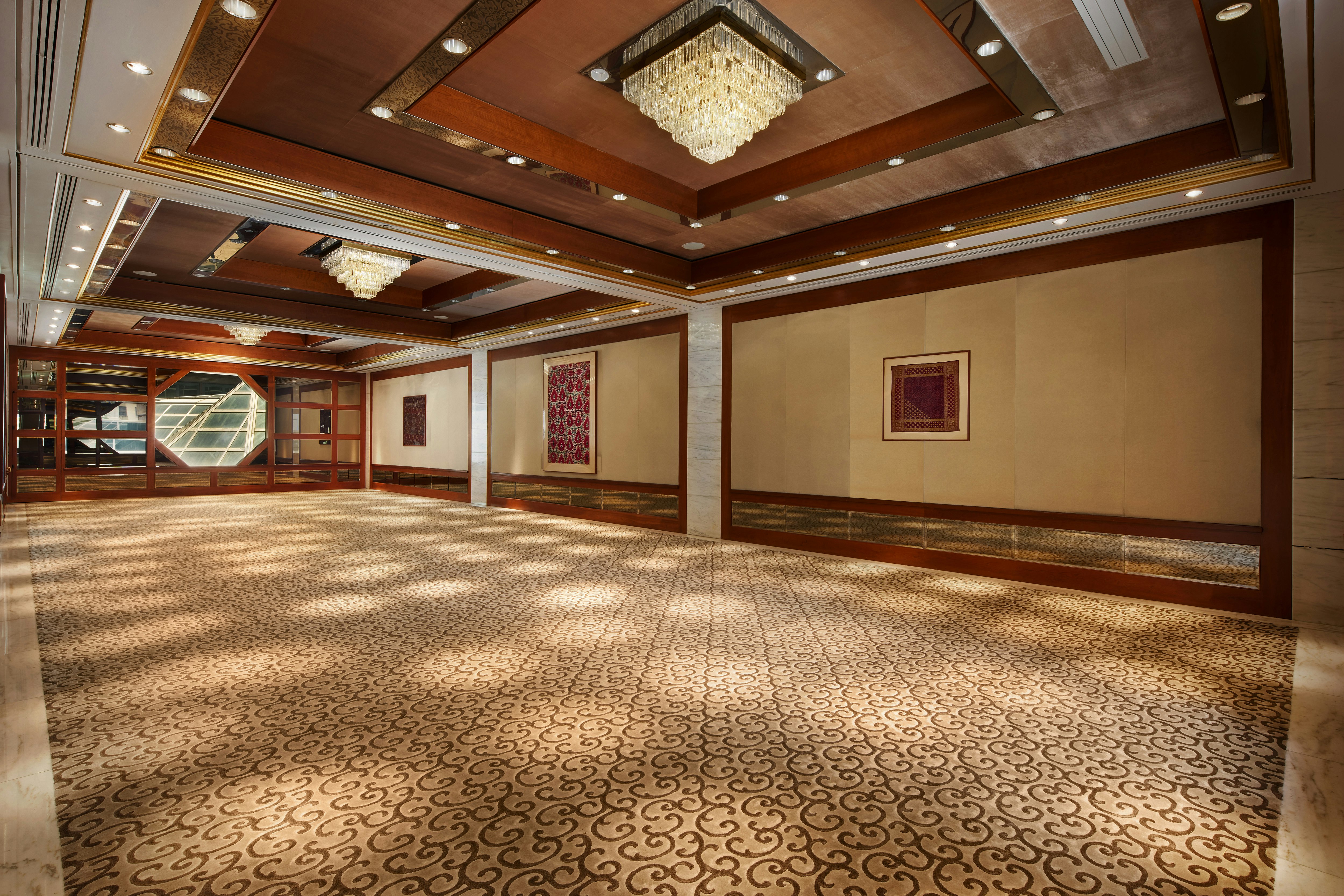 Lobby at Millennium Hilton New York ONE UN Plaza, NEW YORK - NY