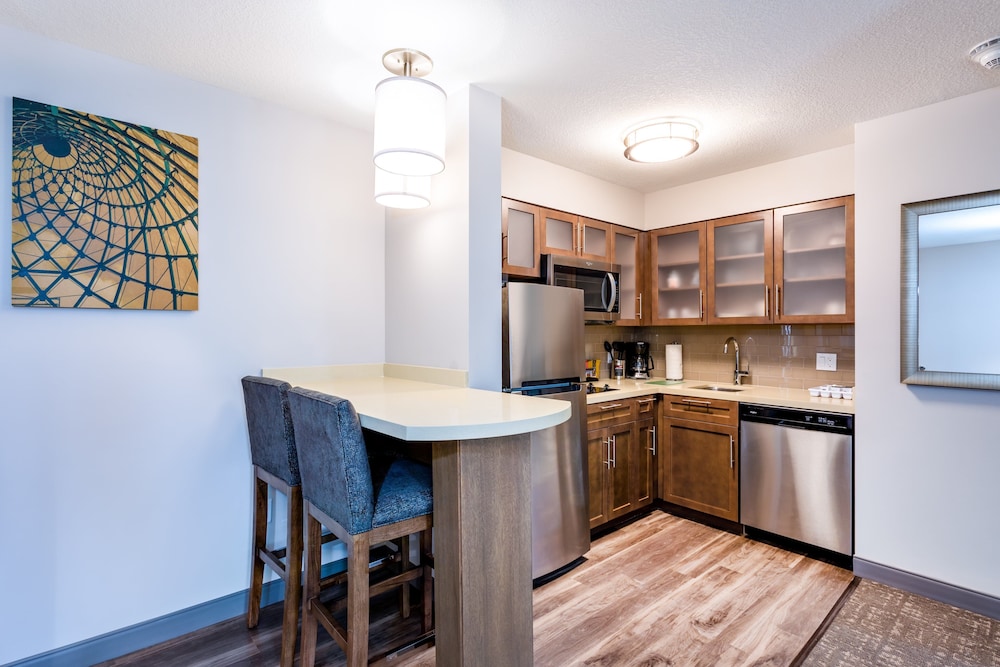 Staybridge Suites Fort Lauderdale Airport - West 40/53