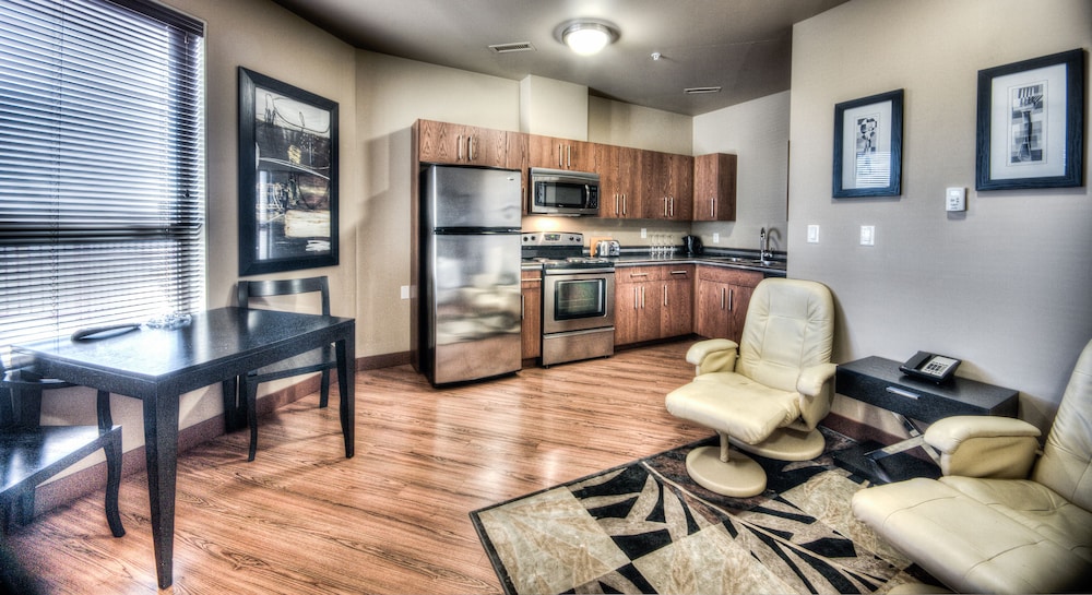 Grand Inn & Residence 14/20