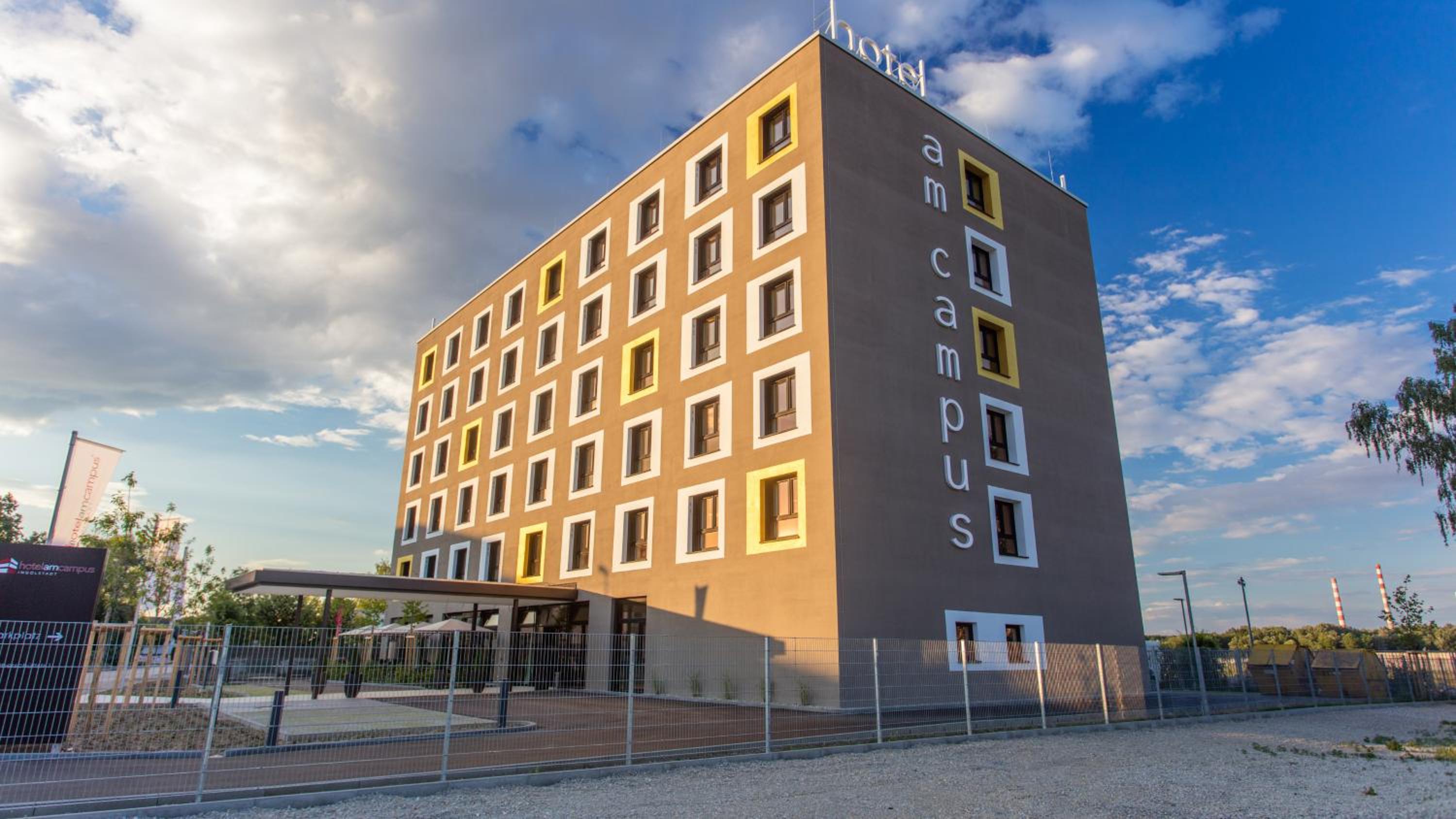 Hotel am Campus 8/60