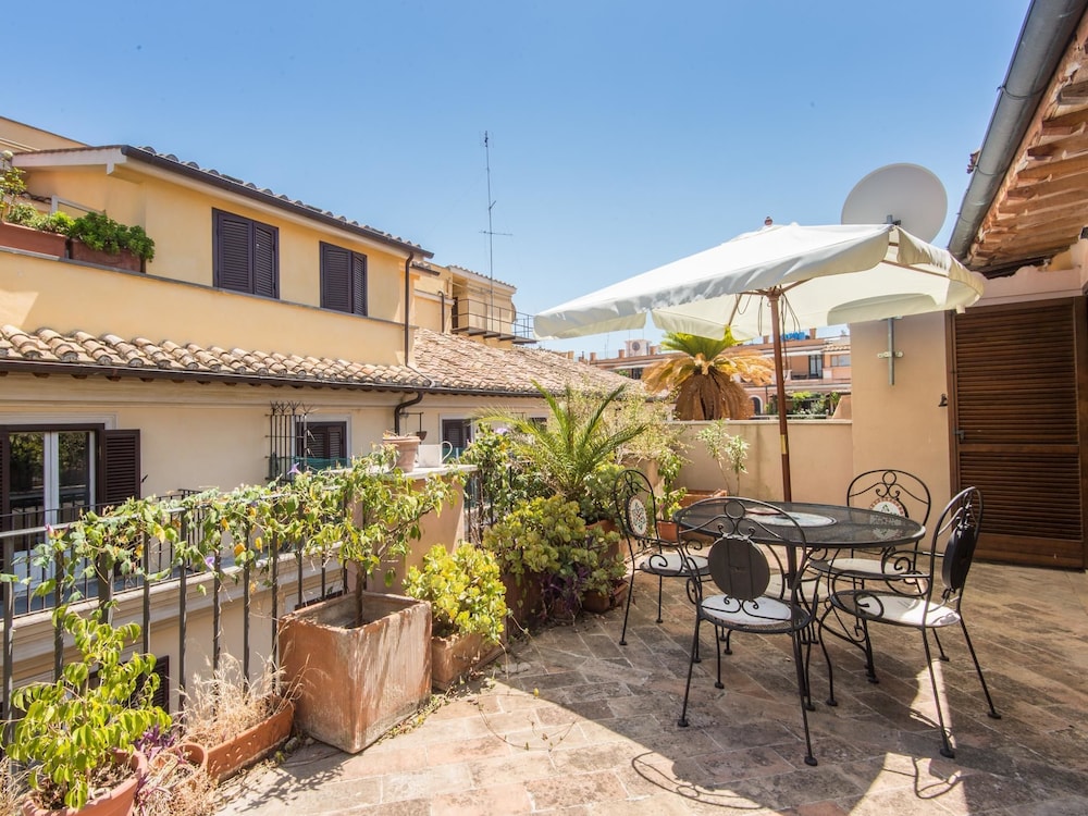 RSH Apartment Condotti Terrace 2/17