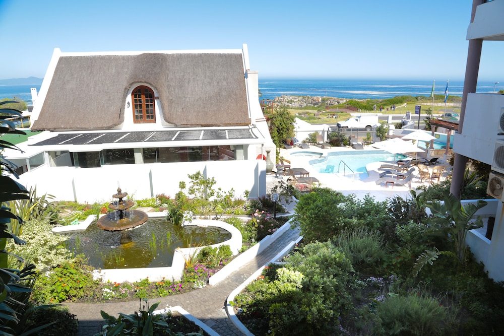 Misty Waves Boutique Hotel 68/79