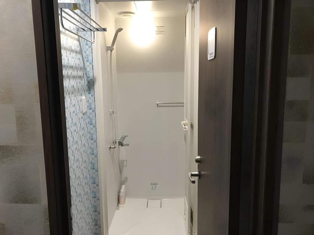 Capsule, Male Dorm