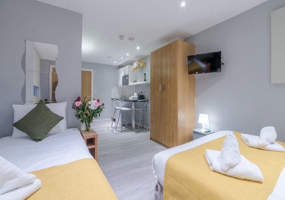 Hyde Park Executive Apartments 15/41