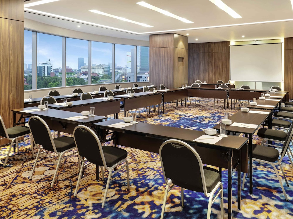 Mercure Jakarta Gatot Subroto 69/78