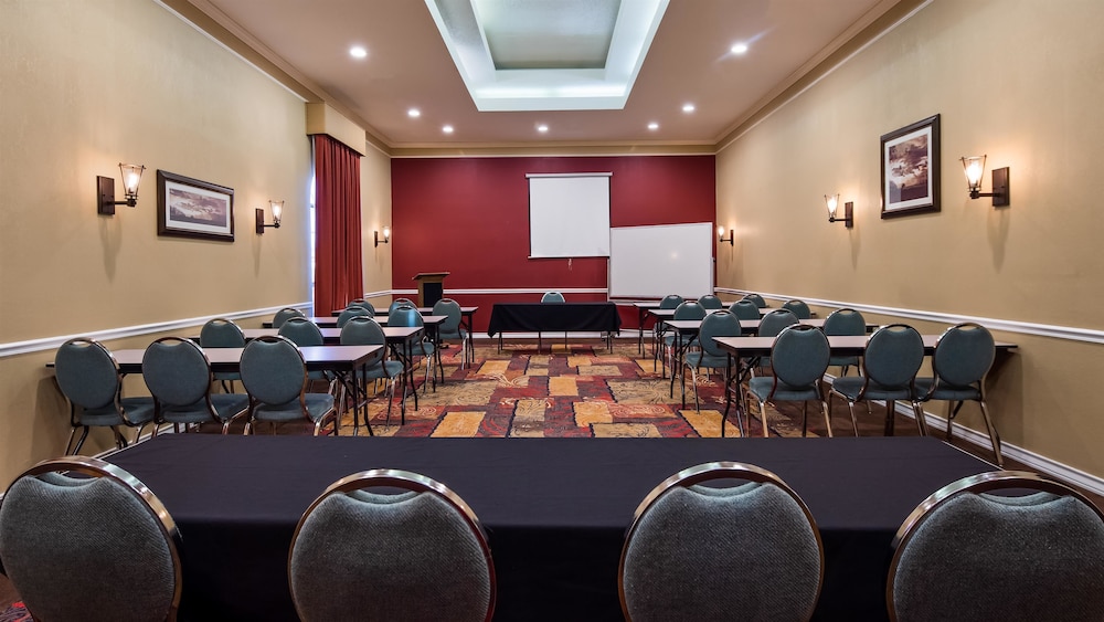 SureStay Plus by Best Western San Antonio Fiesta Inn 36/38