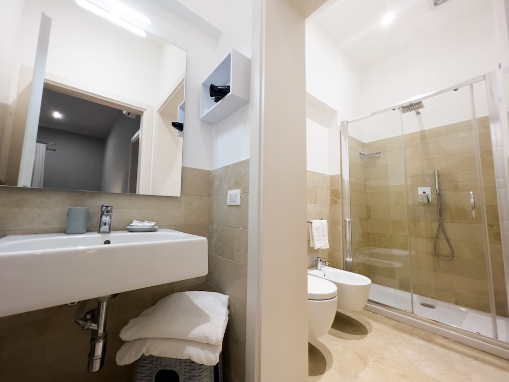 ZIBIBBO SUITES & ROOMS 74/76