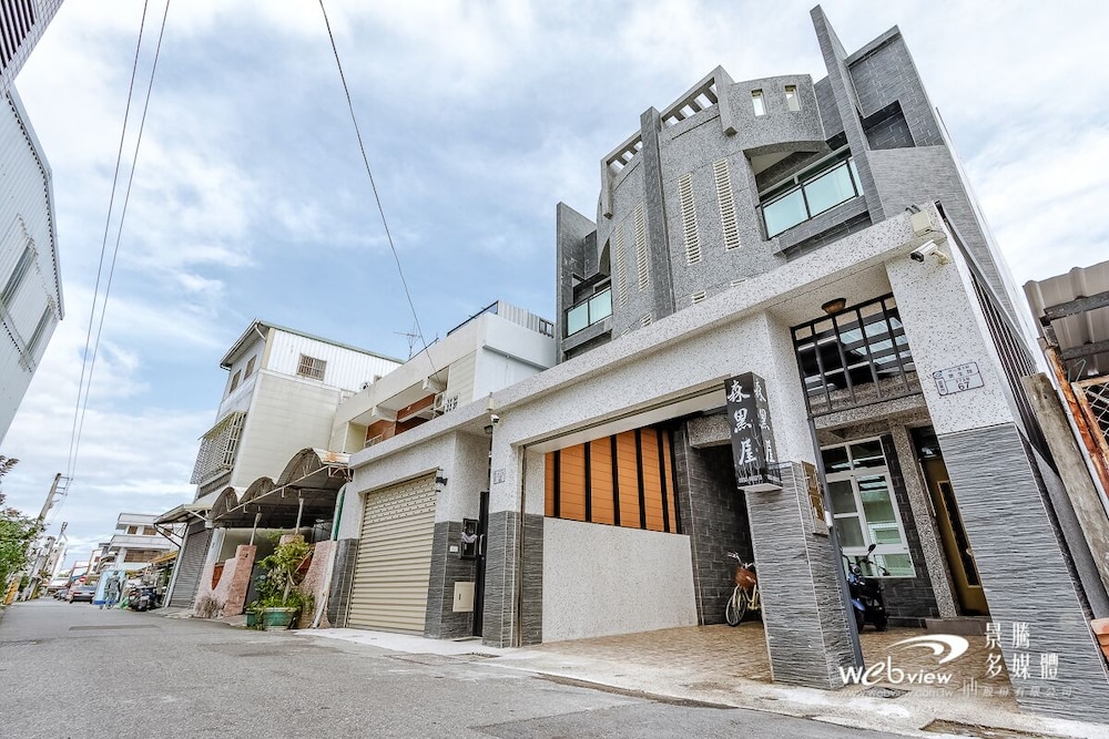 Black House photo4