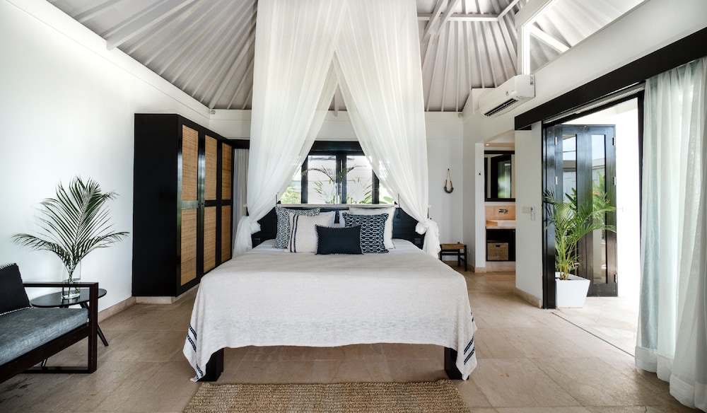 Batu Karang Lembongan Resort and Spa 24/85
