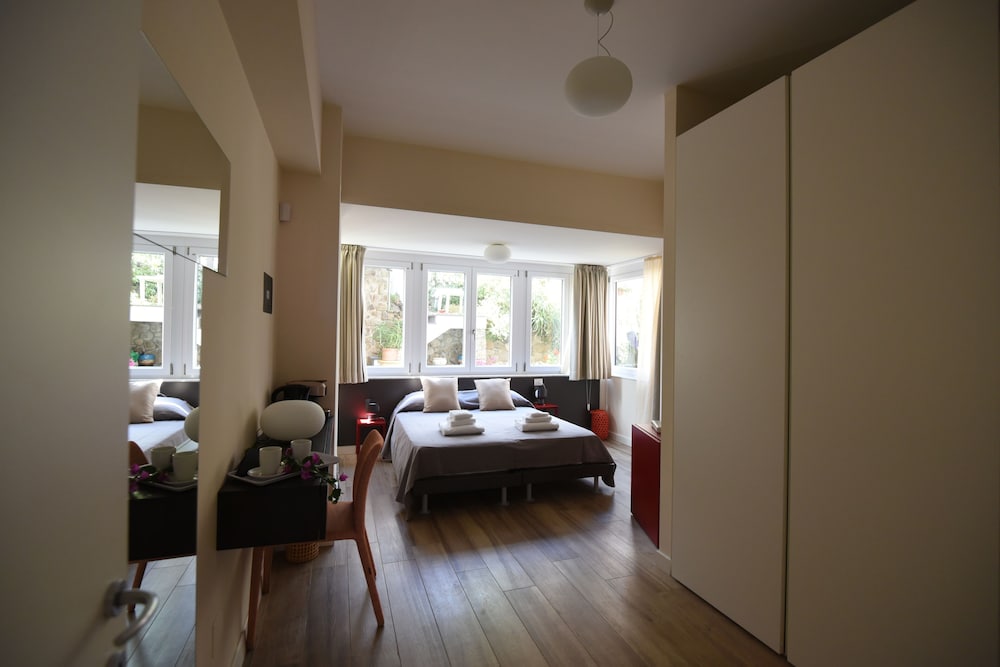 Hotel La Villa Degli Argentieri 32/62