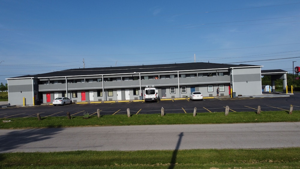 Days Inn By Wyndham Indianapolis East Post Road 46/54