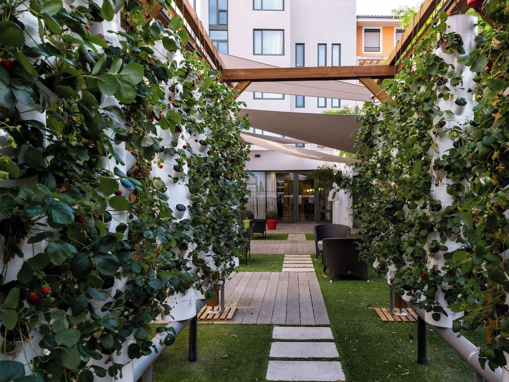 Hotel Mercure Villefranche sur Saone 66/70