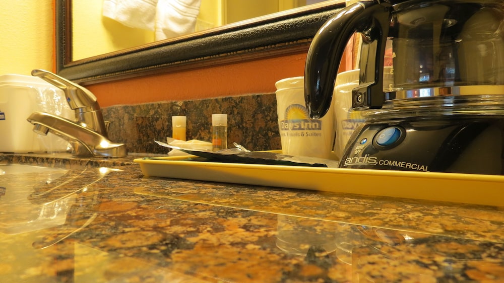 Days Inn by Wyndham Brooksville/Dade City 8/31