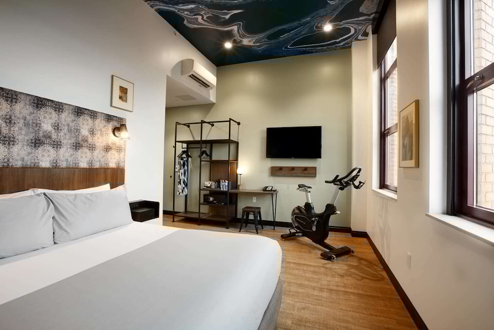 TRYP by Wyndham Pittsburgh/Lawrenceville 24/68