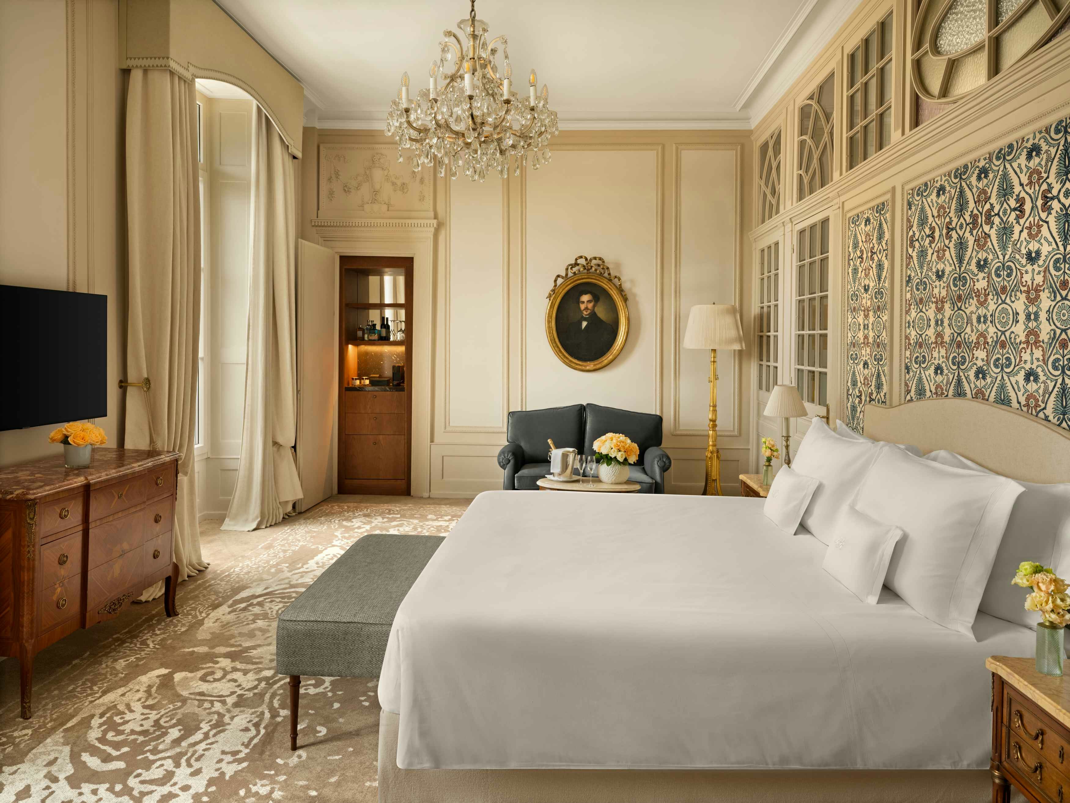 Heritage, Suite, Lake View