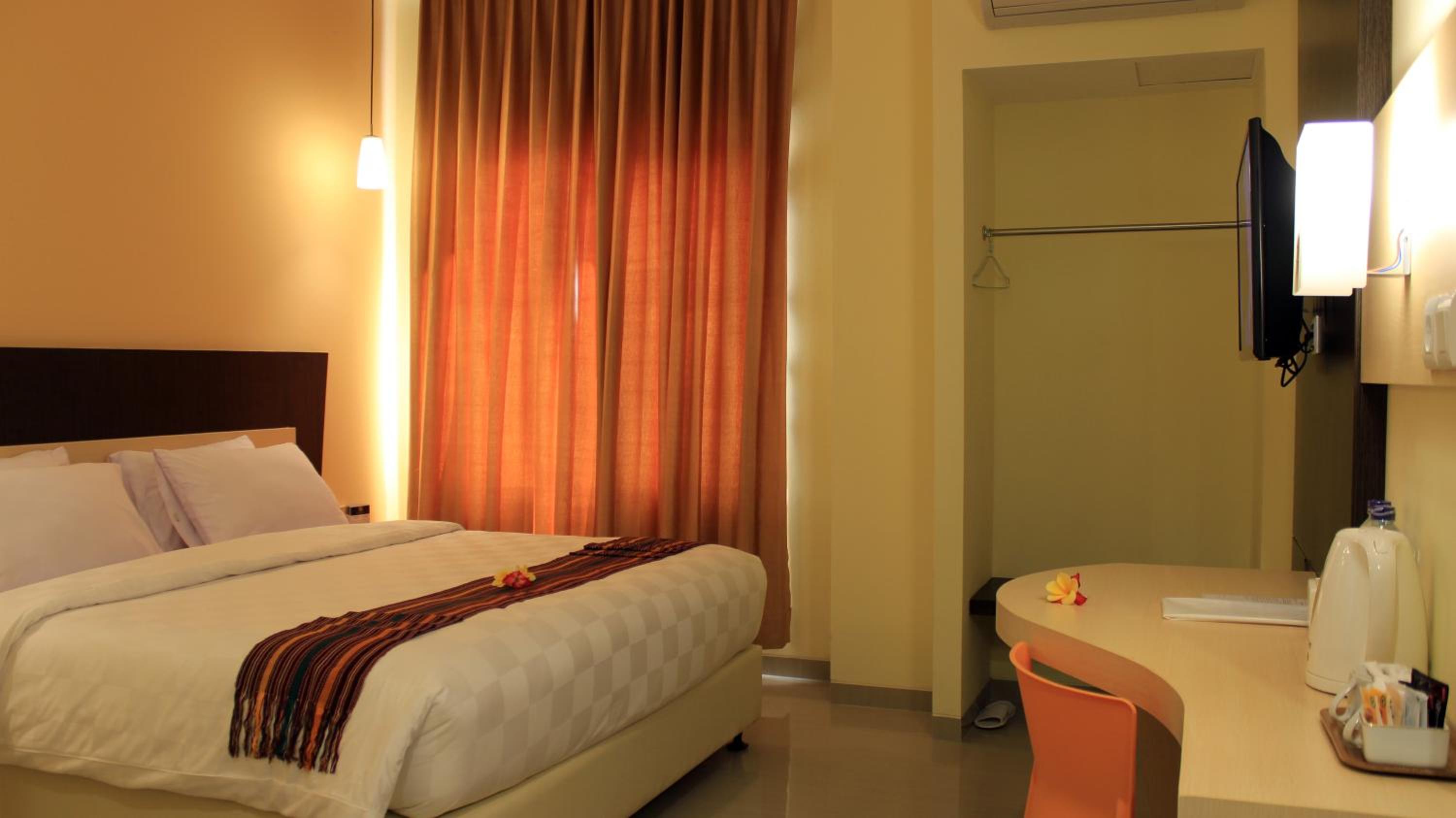 M HOTEL 22/70