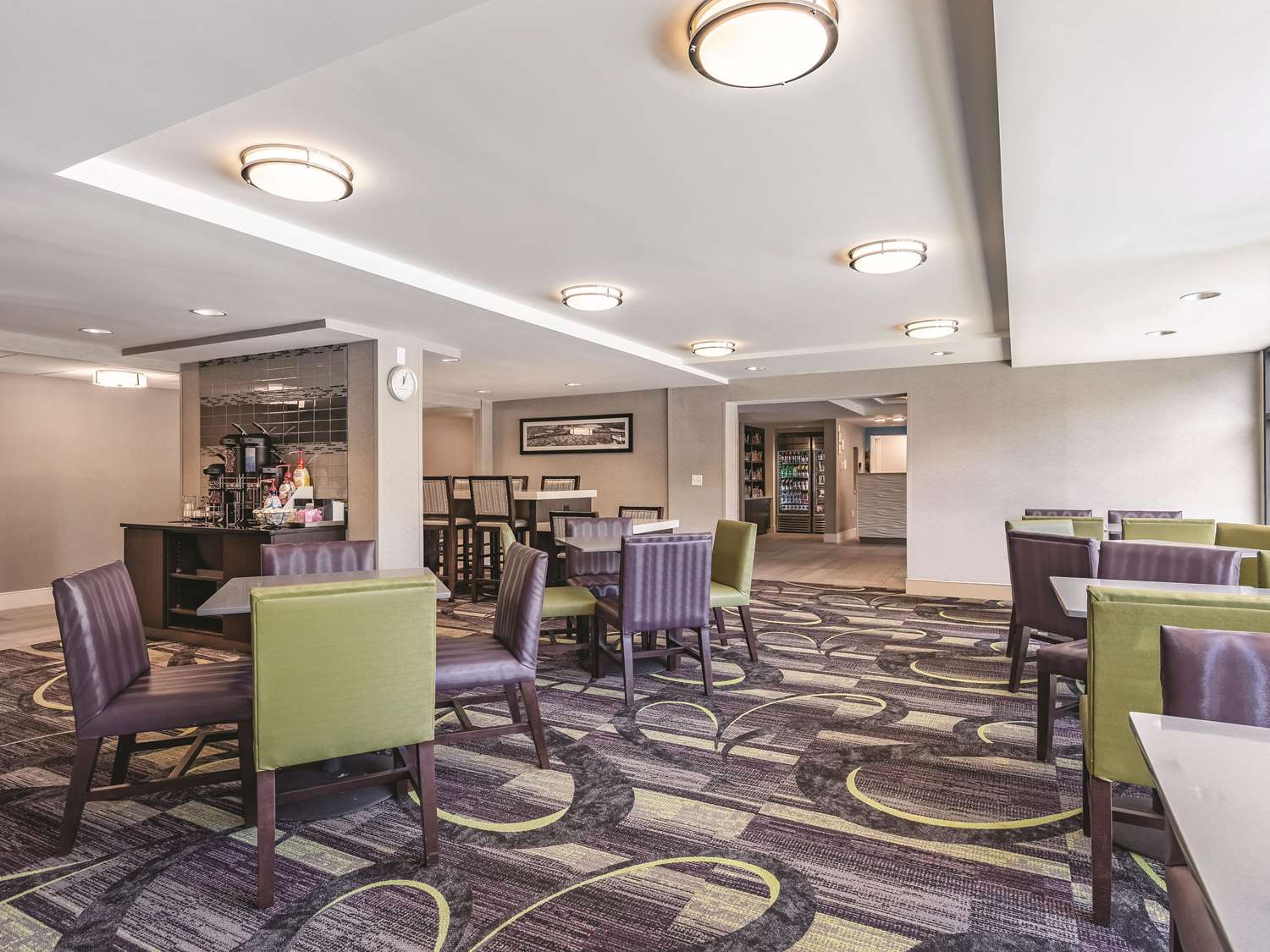 La Quinta Inn And Suites By Wyndham Salem Nh 26/42