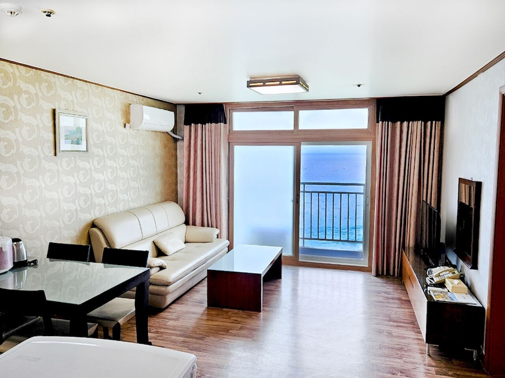 Il Sung Jeju Beach Resort 27/42