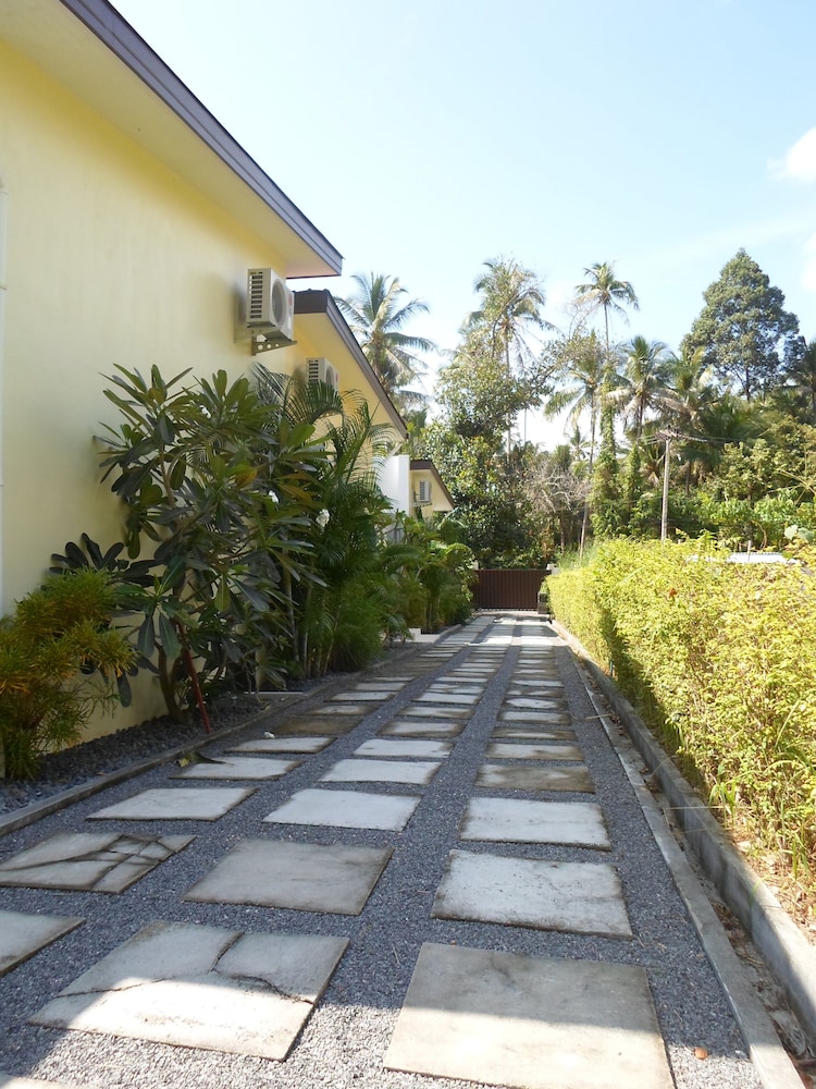 Chuan Chom Villas 30/35