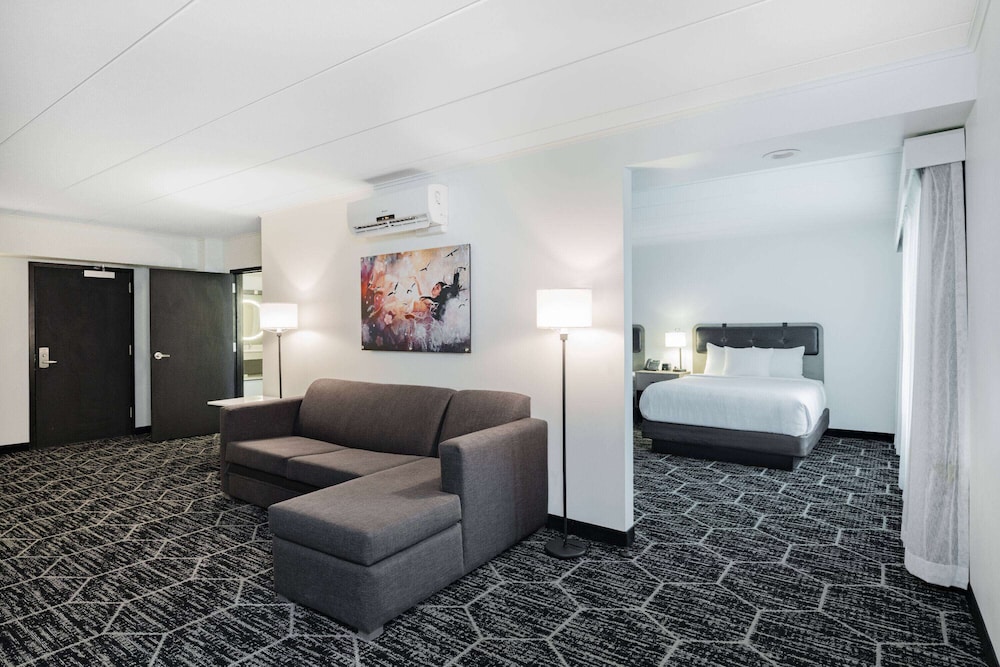 La Quinta by Wyndham Chicago O'Hare Airport 20/30