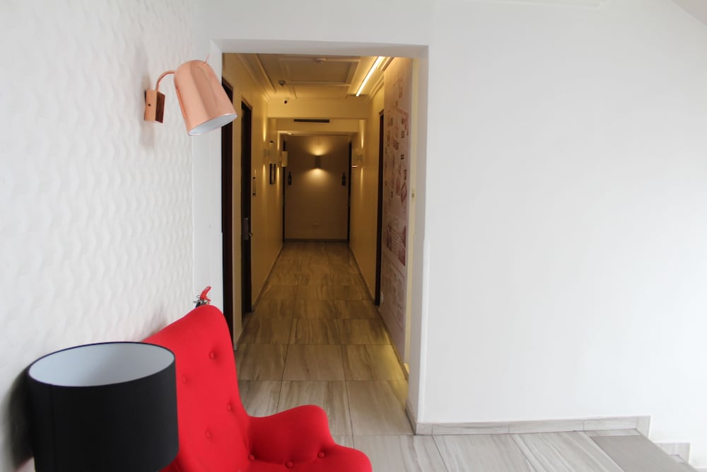 Hotel Sommelier Agustinas 12/56