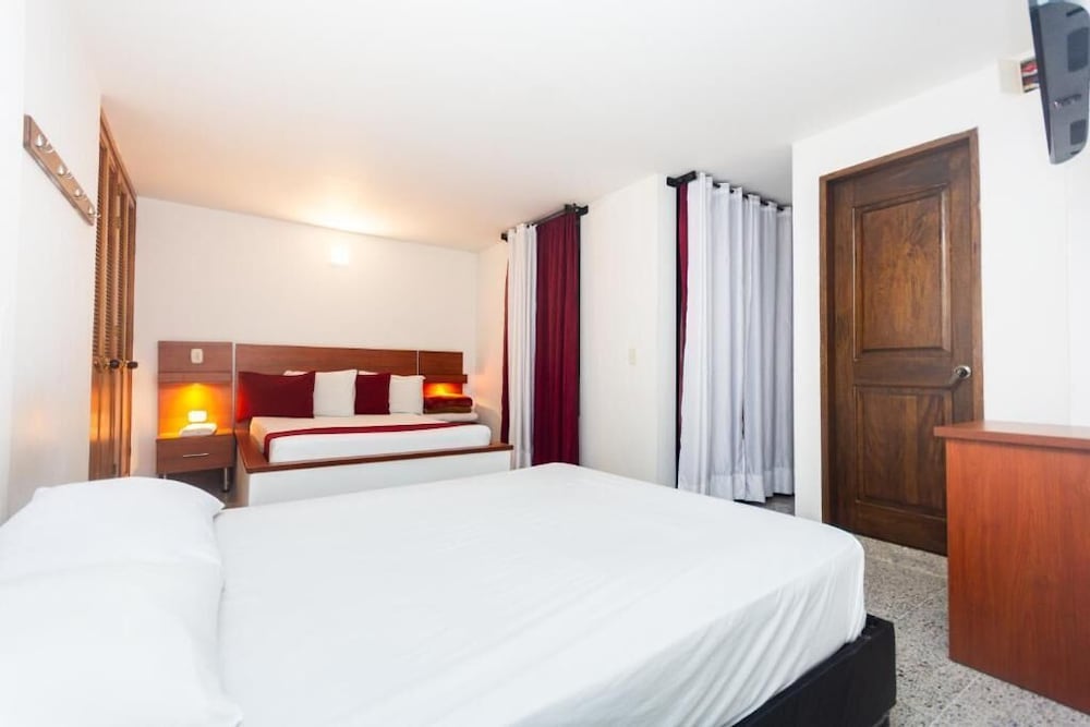 Hotel Bicentenario Rionegro 7/23
