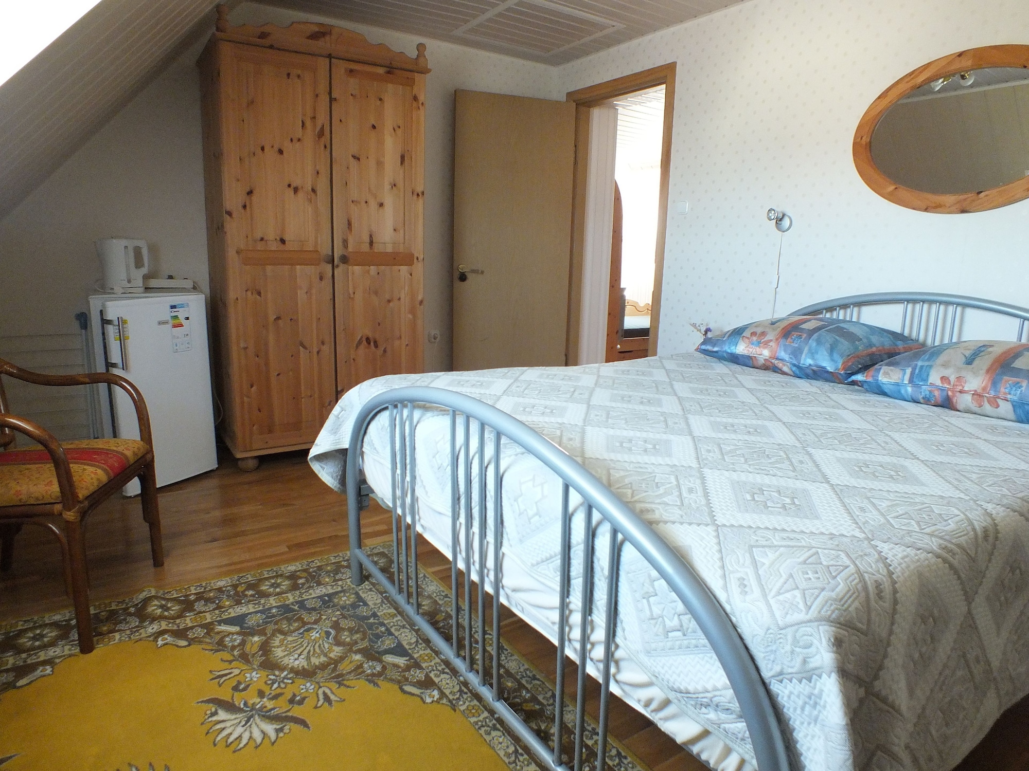2 BEDROOMS, ECONOMY, QUADRUPLE