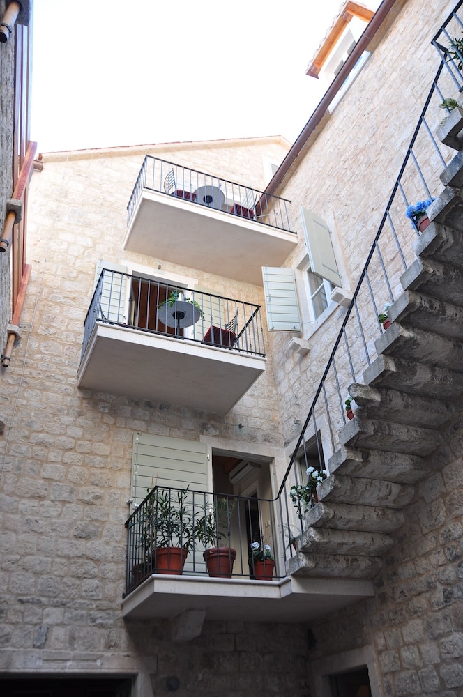 Vila Mama 4/48