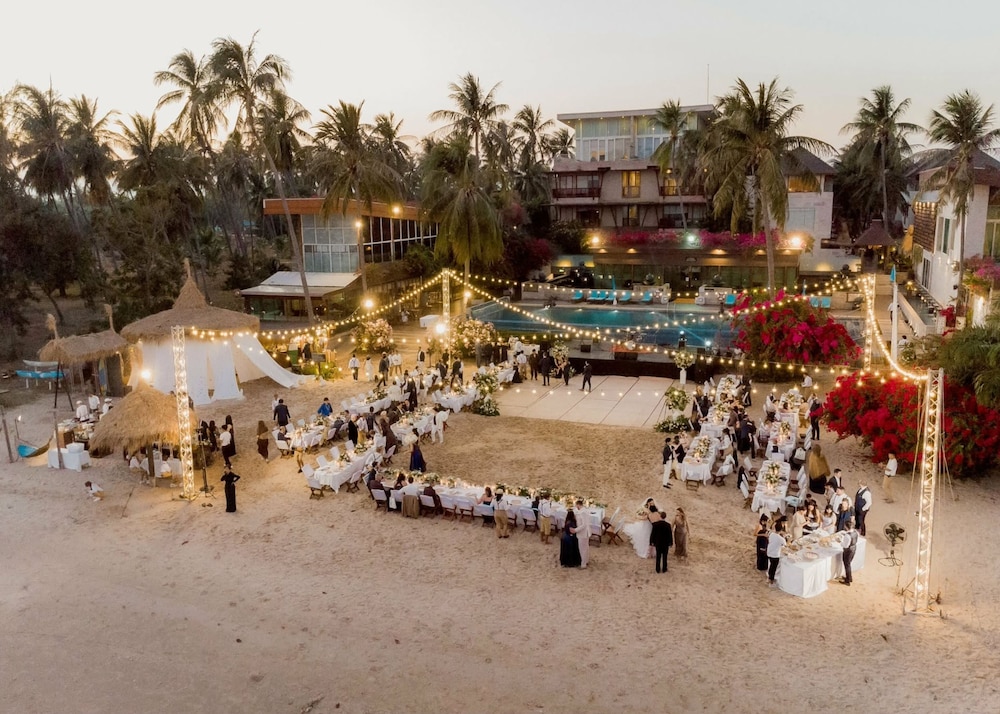 Dhevan Dara Beach Villa 47/49