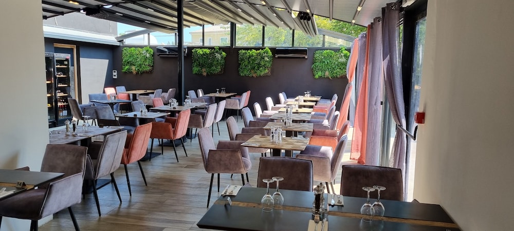 Hotel Atrachjata Aleria 32/50