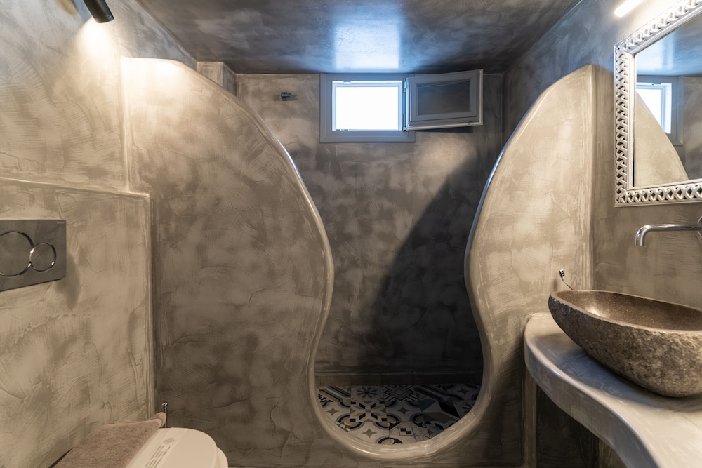 Nefeli Homes 49/50