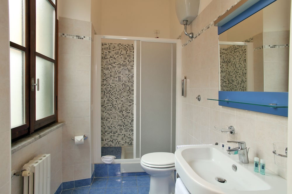 Hearth Hotel 88/92