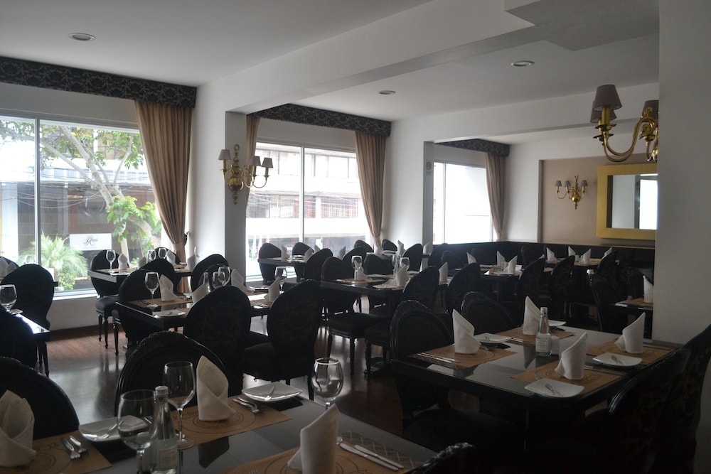HOTEL JOSE ANTONIO 42/50