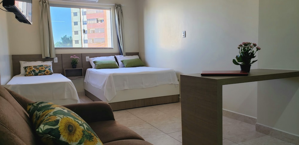 Infinity Hotel 3/40