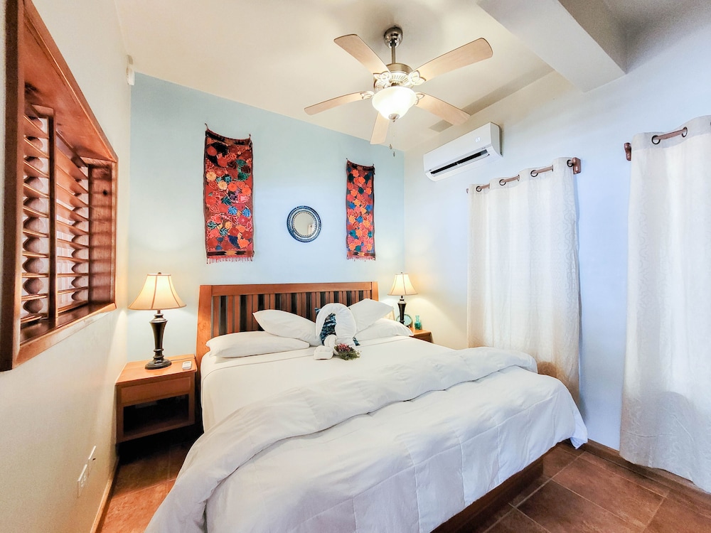 Sapphire Beach Resort 16/77
