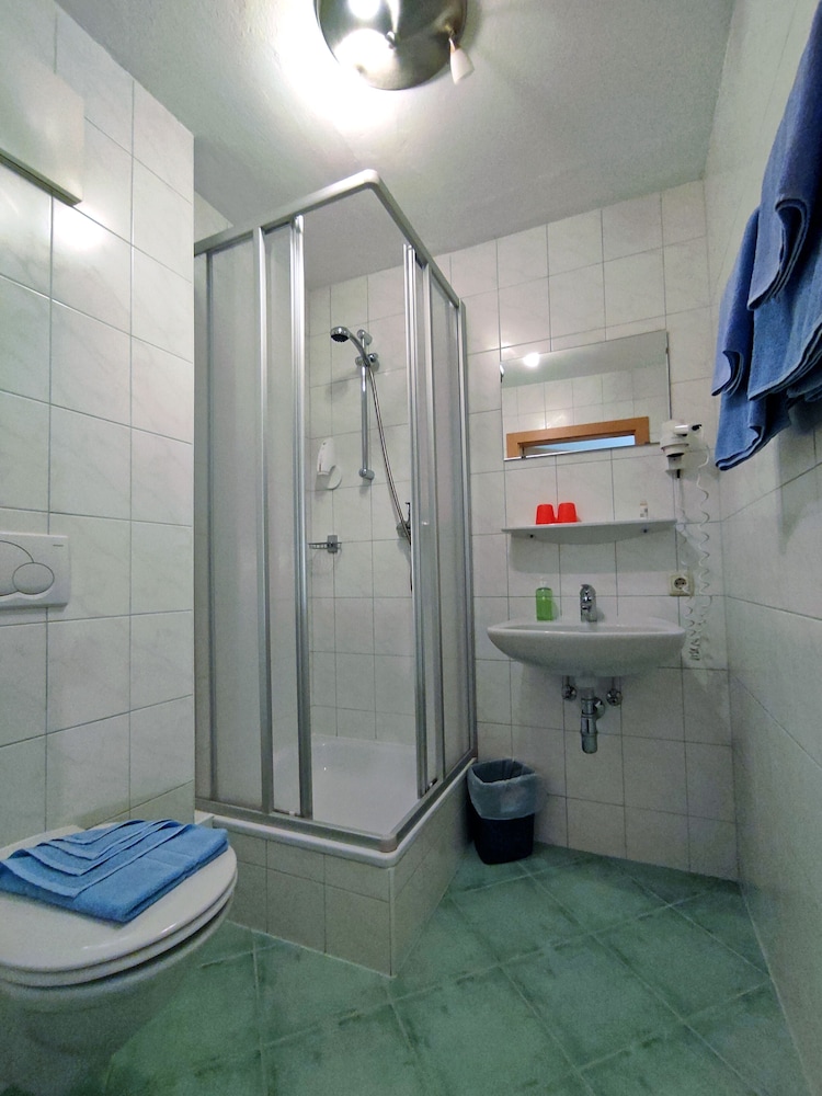 Landgasthof Wasserfall - Fusch An Der Grossglocknerstrasse 50/50