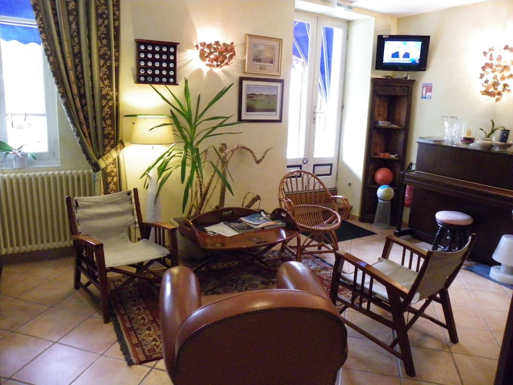 Armoric Hotel 40/57