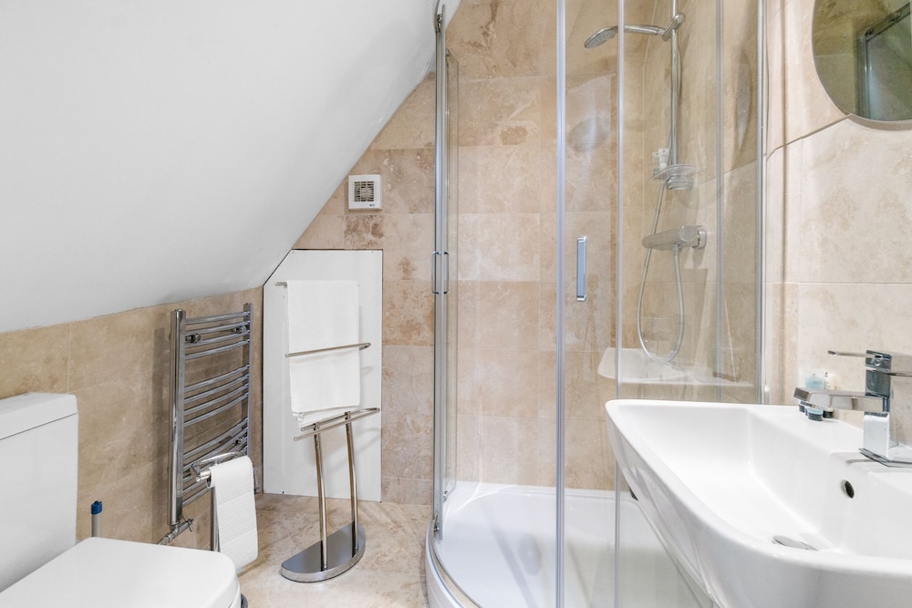 Ecton House 35/42