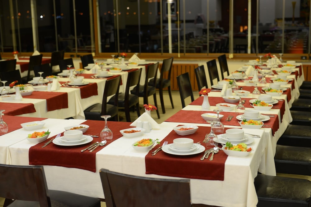 Canak Hotel 42/61