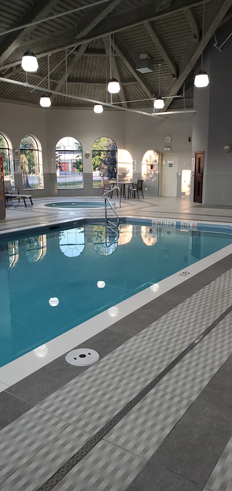 Best Western Plus Executive Inn 31/47