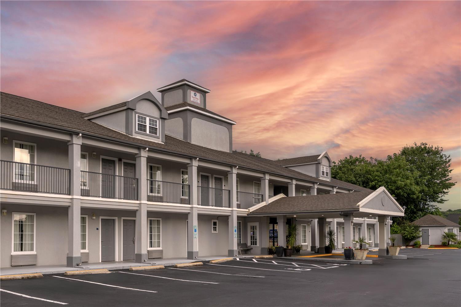 Surestay Plus Hotel By Best Western Asheboro 1/12