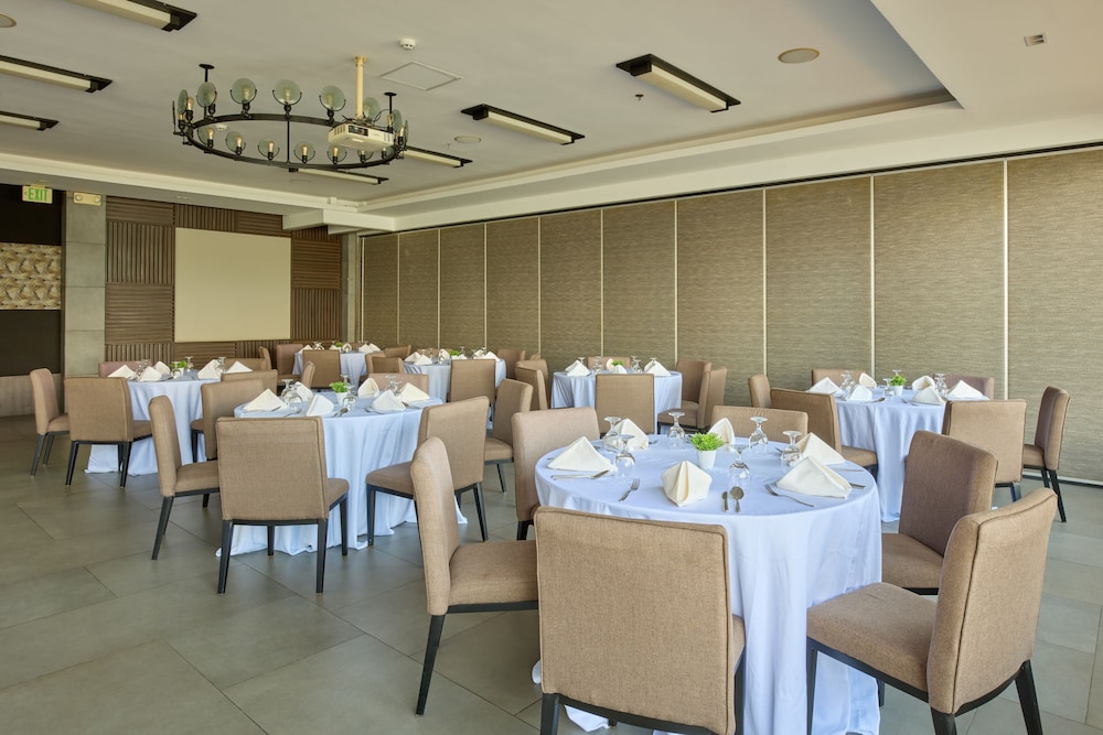 Two Seasons Coron Bayside Hotel 59/68