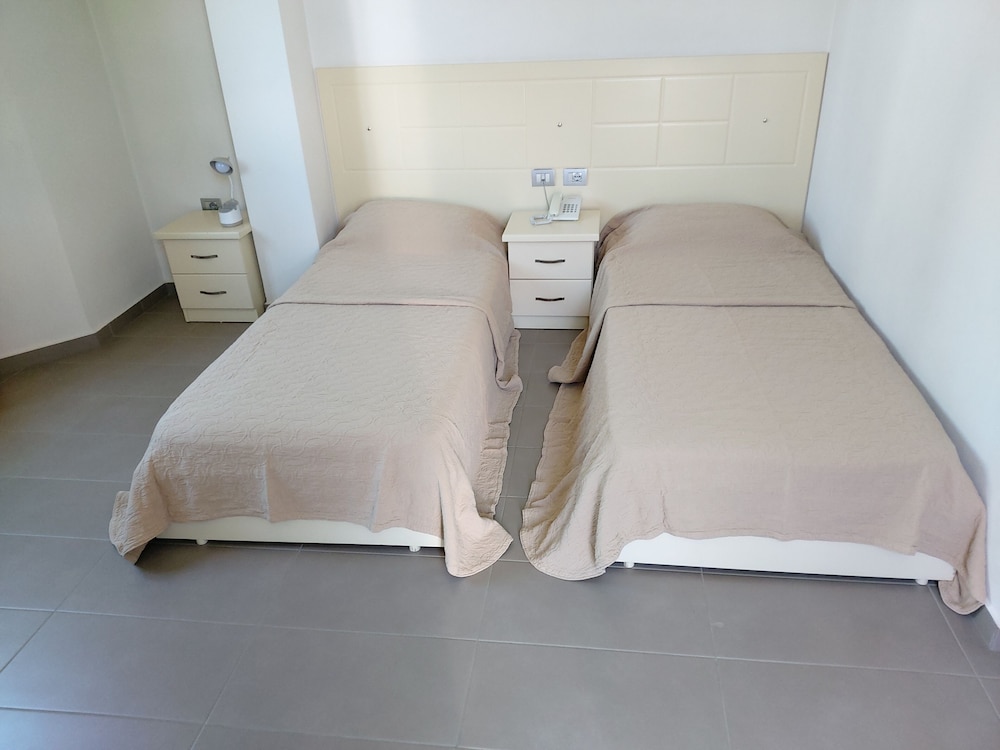 Hotel Piazza 24/50