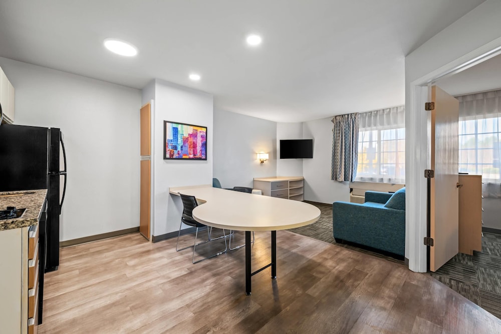 MainStay Suites Greensboro 31/46