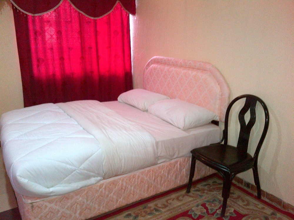 Nairobi Glory Palace Hotel Ltd 12/50