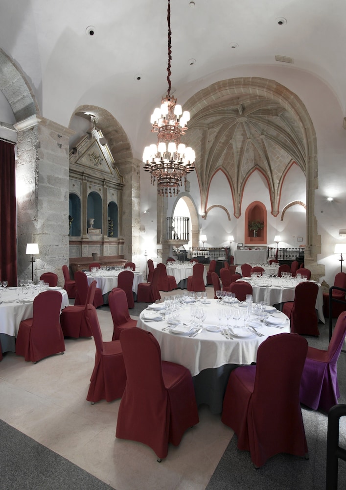 Parador De Trujillo 45/53