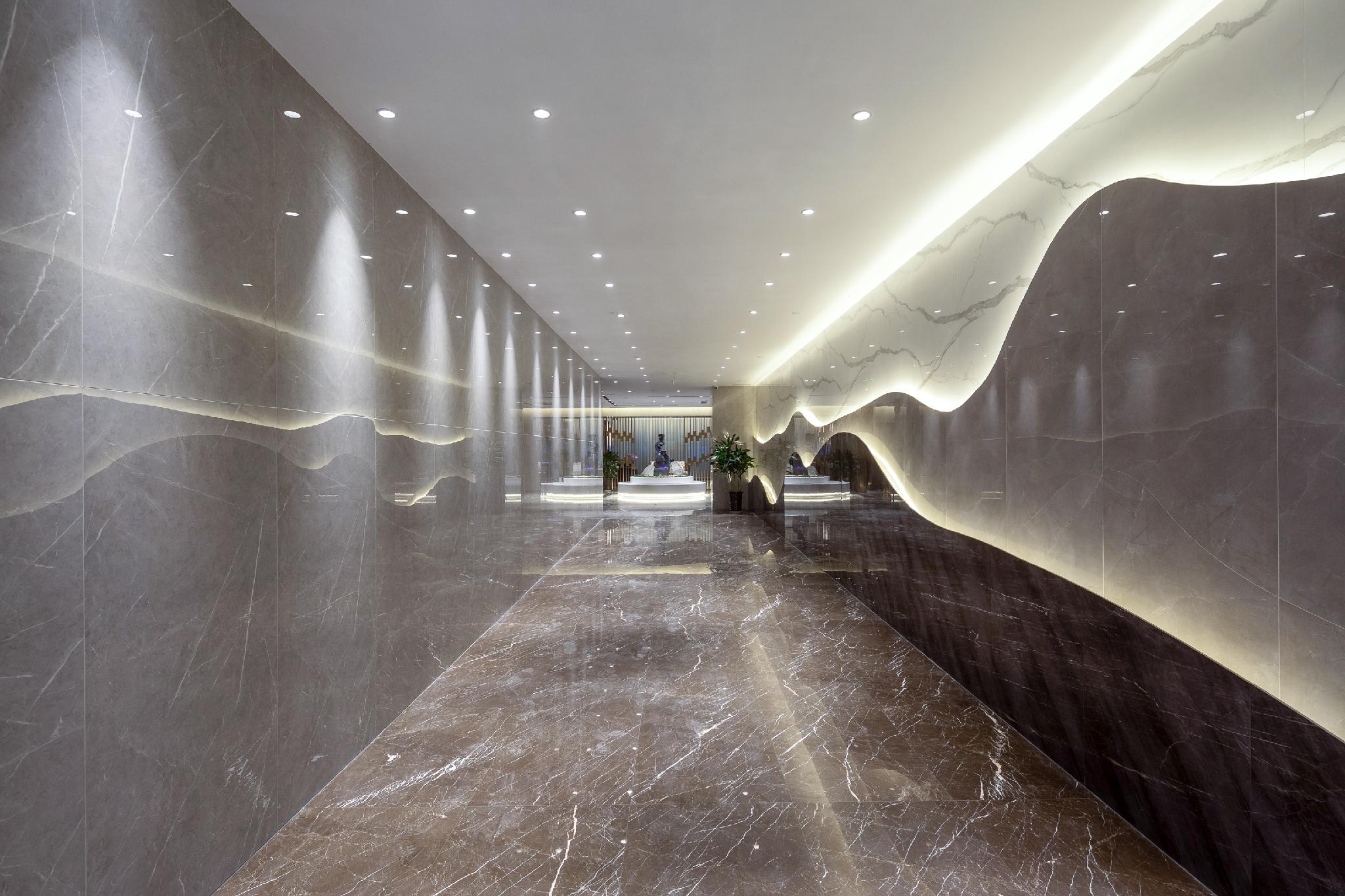 Rezen Holiday S Hotel (Chengdu South Railway Station) 17/18